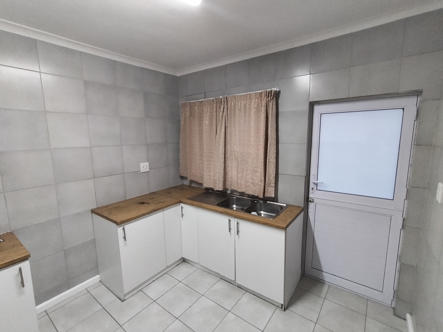 To Let 3 Bedroom Property for Rent in Rustdal Western Cape